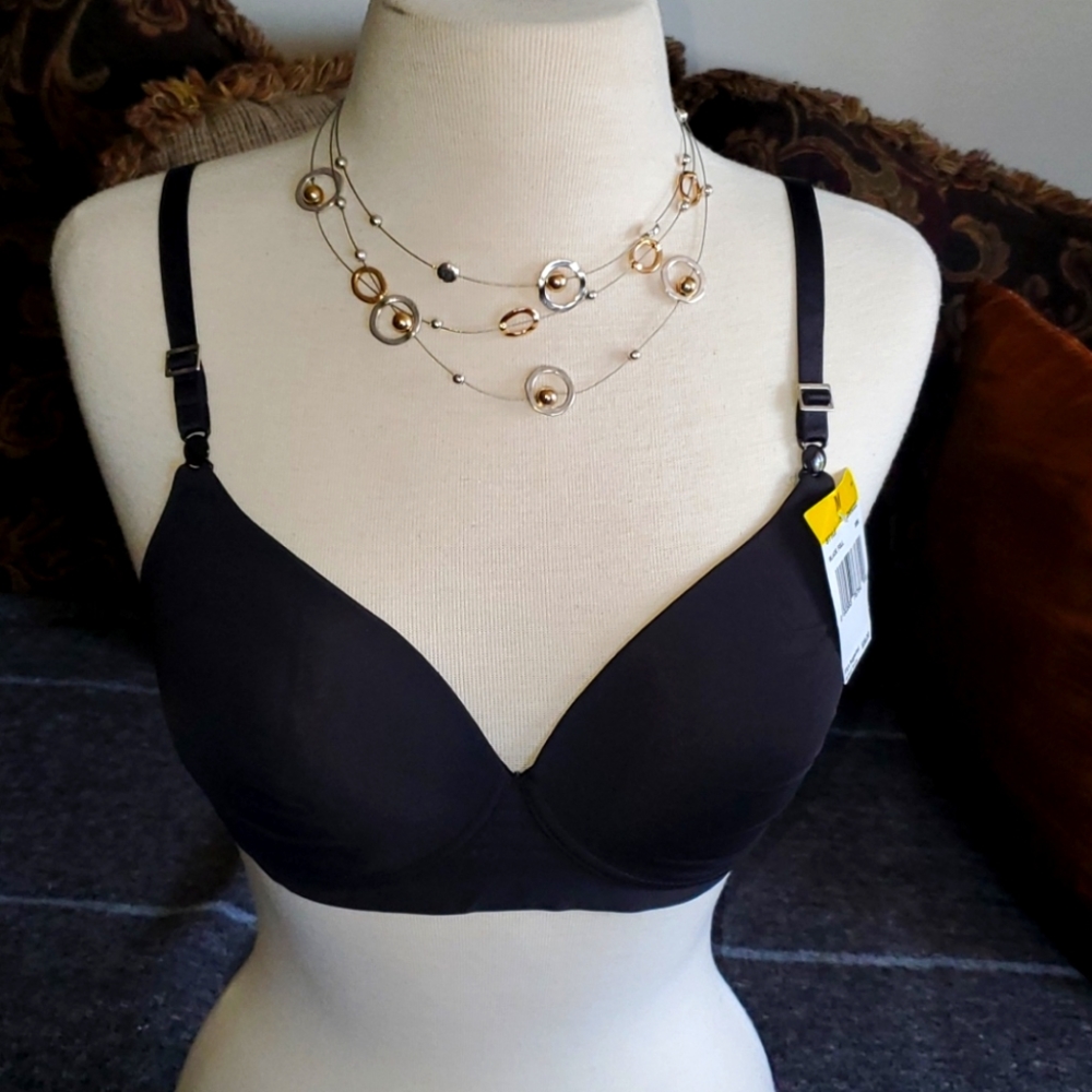 New Never Worn Hanes Women's Bra Sz M